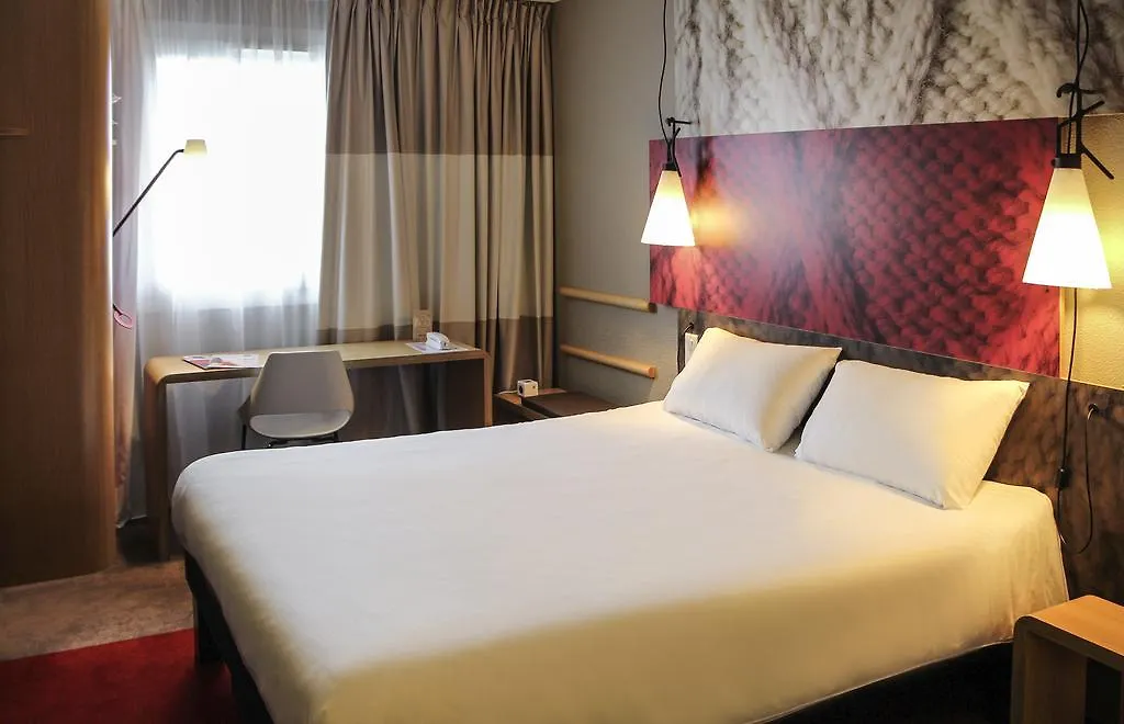 Otel Ibis Gare Montparnasse 15eme 3*